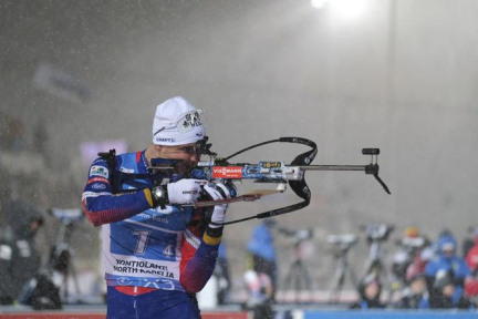 Biathlon : la France remporte le premier relais masculin de la saison de Coupe du monde