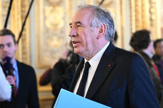 Budget 2025 : François Bayrou renonce aux 4 000 suppressions de postes d’enseignants