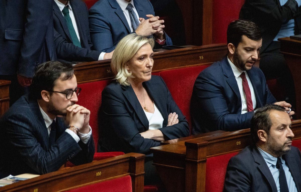 Budget 2025 : Le gouvernement a « clos le débat » selon Marine Le Pen, la censure s'approche