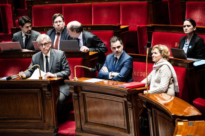 Budget : ce que contient la loi spéciale pour « garantir la continuité de la vie nationale »