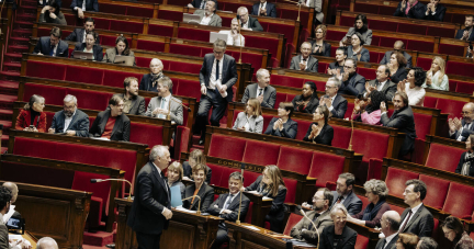 Budget : la macronie craint le tango de Bayrou avec le PS