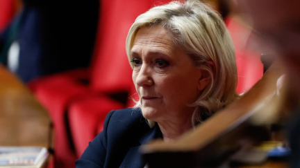 "Ça n'est pas vrai": Marine Le Pen estime que la colonisation n'a pas été un "drame" pour l'Algérie