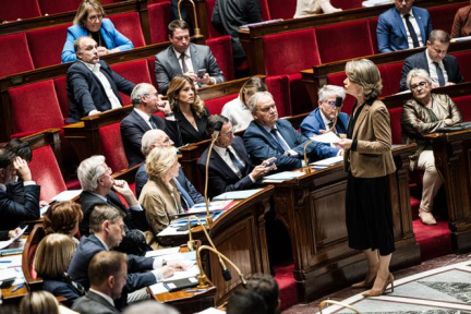 Censure du gouvernement : à l’éducation nationale et dans l’enseignement supérieur, suspense sur les réformes en cours et les moyens de fonctionnement