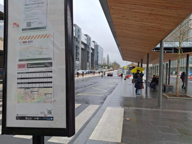 Cergy-Pontoise : après un mois de grève, des conducteurs de bus toujours en colère et un dialogue au point mort