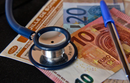 Consultation médicale : 30 euros chez un médecin généraliste et 60 euros chez un spécialiste