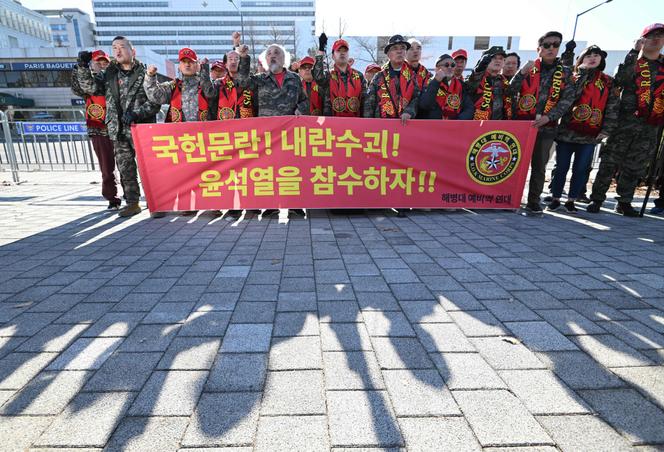 Corée du Sud : après le coup de force du président Yoon Suk Yeol, le Parlement de Corée du Sud examine sa destitution