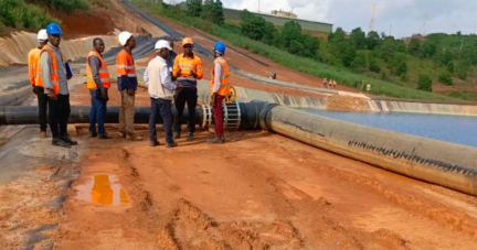 Côte d’Ivoire : derrière la nouvelle ruée vers l’or, «l’eau noire» qui empoisonne les espoirs d’une vie meilleure