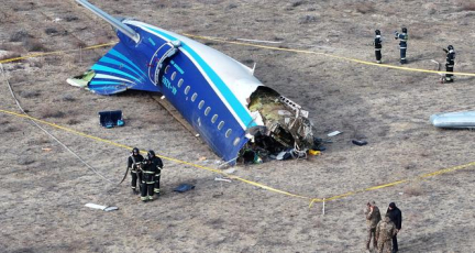 Crash d’un avion d’Azerbaijan Airlines au Kazakhstan : la compagnie affirme que l’accident est dû à une « interférence externe »