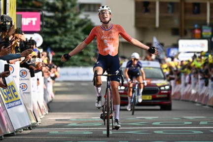 Demi Vollering, lauréate du Tour de France 2023, rejoint l'ambitieuse équipe française FDJ-Suez