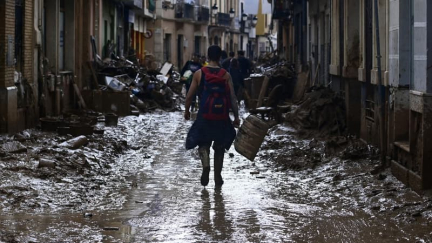 DIRECT. Inondations en Espagne: touché par des pluies diluviennes, le littoral de Barcelone passe en vigilance rouge