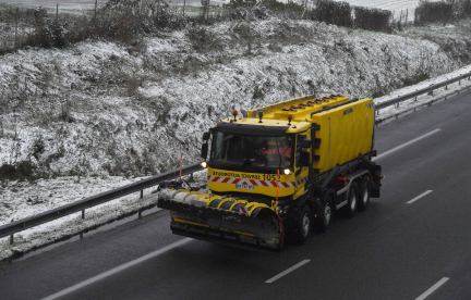 DIRECT Tempête Caetano : Météo France place 54 départements en vigilance orange pour neige, verglas et vent