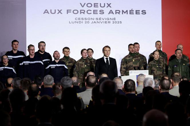 Emmanuel Macron ouvre le débat sur une nouvelle hausse des dépenses militaires