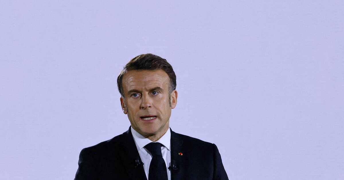 Emmanuel Macron tente de dégainer un référendum comme on sort un jouet du placard