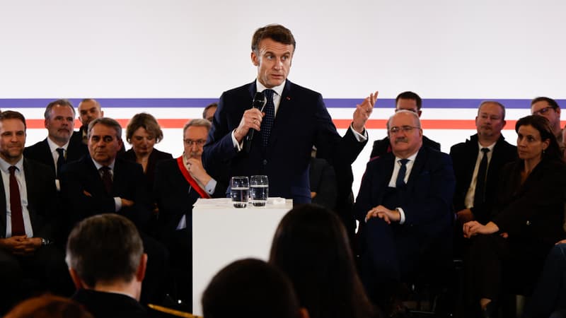 Emplois, investissements, "extrêmes": Macron, en déplacement dans le Nord, défend sa politique et son bilan