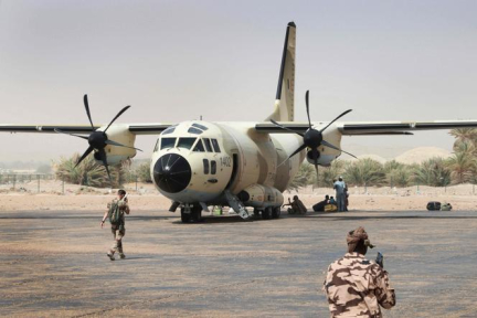 En Afrique, la retraite contrainte de l’armée française se poursuit