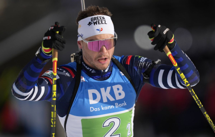 EN DIRECT Biathlon : Départ idéal pour Fabien Claude et le relais français... Suivez la course masculine avec nous...