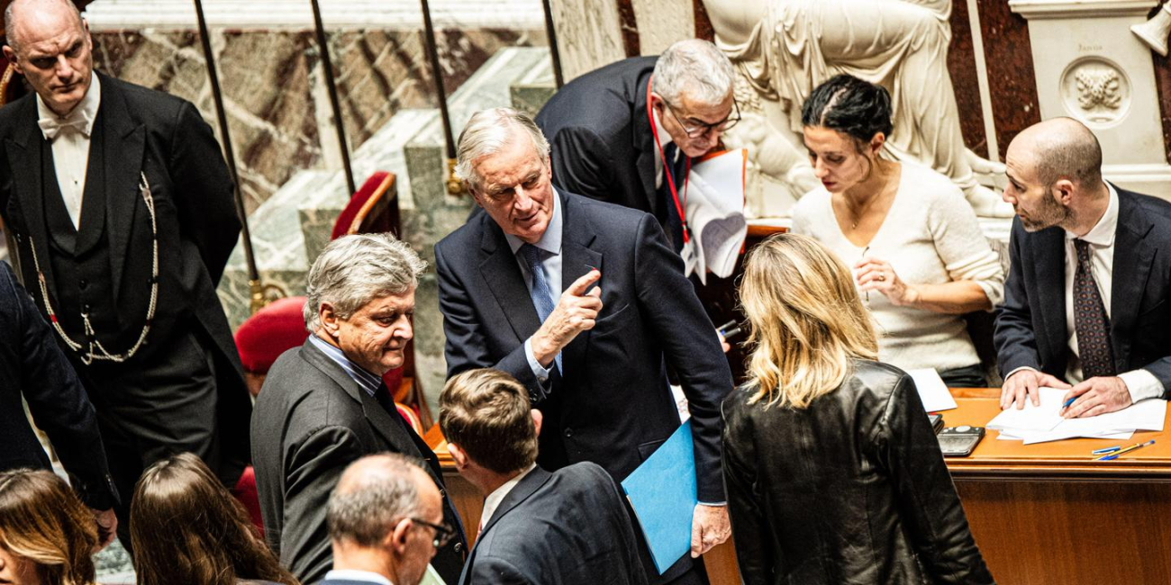 En direct, censure du gouvernement Barnier : les dernières réactions politiques et les réponses à vos questions