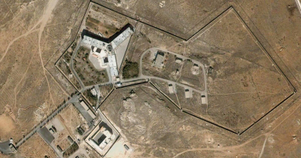 EN DIRECT - Chute de Bachar al-Assad : fouilles en cours à la prison de Saidnaya à la recherche de «cellules souterraines cachées»