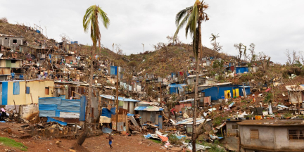 En direct, cyclone Chido à Mayotte : Emmanuel Macron a quitté l’archipel, eau et nourriture continuent d’être acheminées