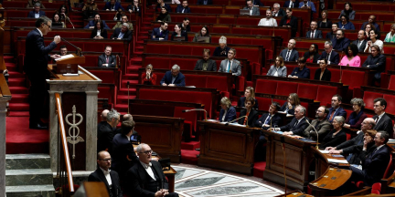 En direct, gouvernement Bayrou : la motion de censure ne sera pas votée par les députés socialistes, Jean-Luc Mélenchon estime que le PS « fracture » le NFP