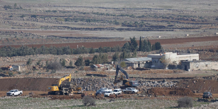 En direct, guerre au Proche-Orient : l’armée israélienne dit se déployer dans la zone tampon du Golan