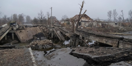 En direct, guerre en Ukraine : les évacuations se poursuivent dans des villages de l’oblast de Karhkiv, où l’armée russe avance