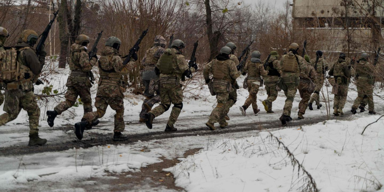 En direct, guerre en Ukraine : Volodymyr Zelensky annonce un changement à la tête des forces terrestres de l’armée