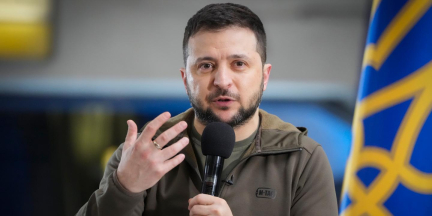 En direct, guerre en Ukraine : Zelensky signe un décret pour « bloquer les propagandistes qui travaillent pour la Russie »