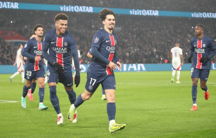 EN DIRECT Lens - PSG : Paris domine et met en valeur le gardien lensois...