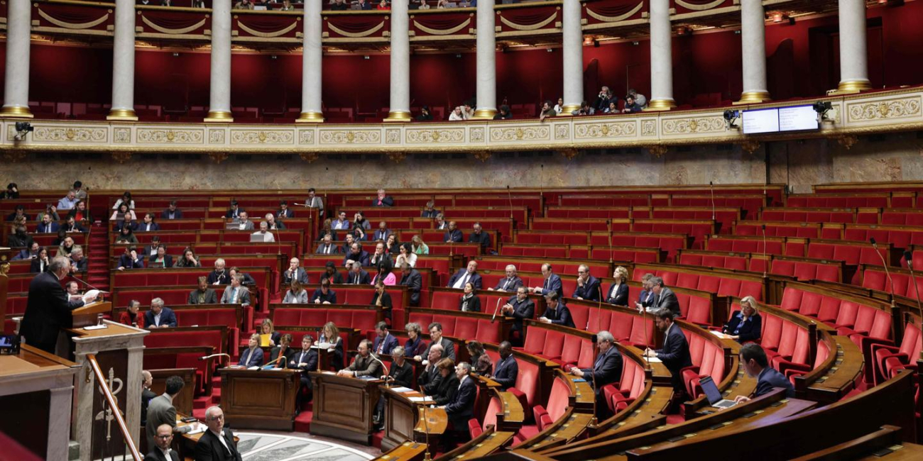 En direct, motion de censure contre le gouvernement Bayrou : pour LFI, le PS « a choisi de se ranger du côté du problème »