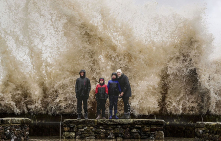 EN IMAGES Royaume-Uni : La tempête Bert poursuit ses ravages