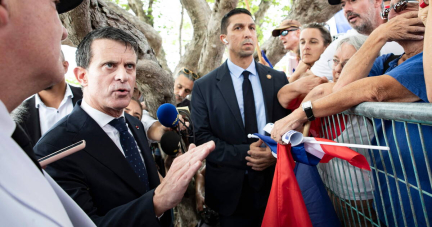 En Nouvelle-Calédonie, Manuel Valls lance les négociations dans un climat tendu