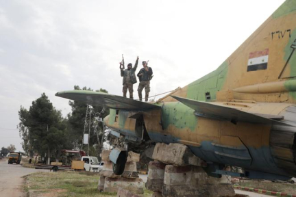 En Syrie, les rebelles de HTC aux portes de Homs et de Damas