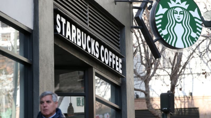 Etats-Unis: la grève chez Starbucks s'est étendue à plus de 300 magasins à la veille de Noël