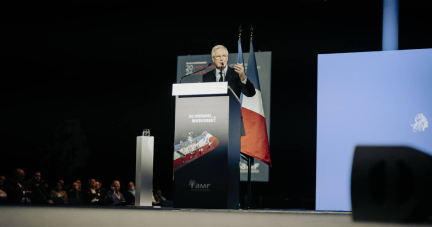 Face aux maires, le show plein d’amabilités de Michel Barnier