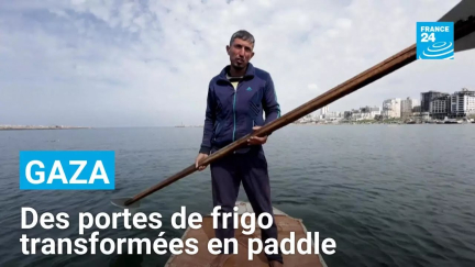 Gaza : sans bateaux, des pêcheurs transforment des portes de frigo en paddles • FRANCE 24