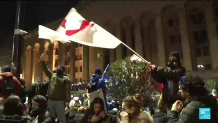 Georgian protesters clash with police after suspended EU talks