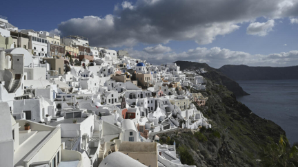 Greece's tourist haven Santorini hit by fresh series of quakes