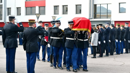 Hautes-Alpes: un hommage militaire rendu au lieutenant-colonel Pierre Bichon, mort à 54 ans