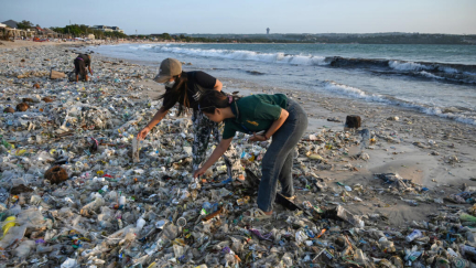 Hopes of global plastic pollution treaty fade as negotiators call for more time