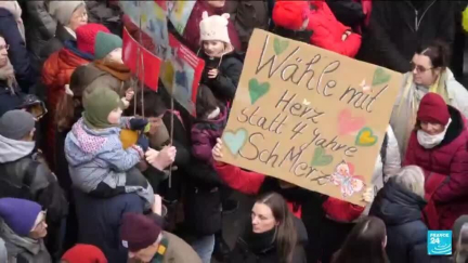 Hundreds of thousands protest far right in Germany