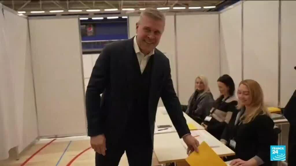 Icelanders head to the polls in snap election