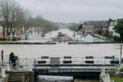 Inondations : la ville de Redon, « presque isolée », se prépare à des crues historiques