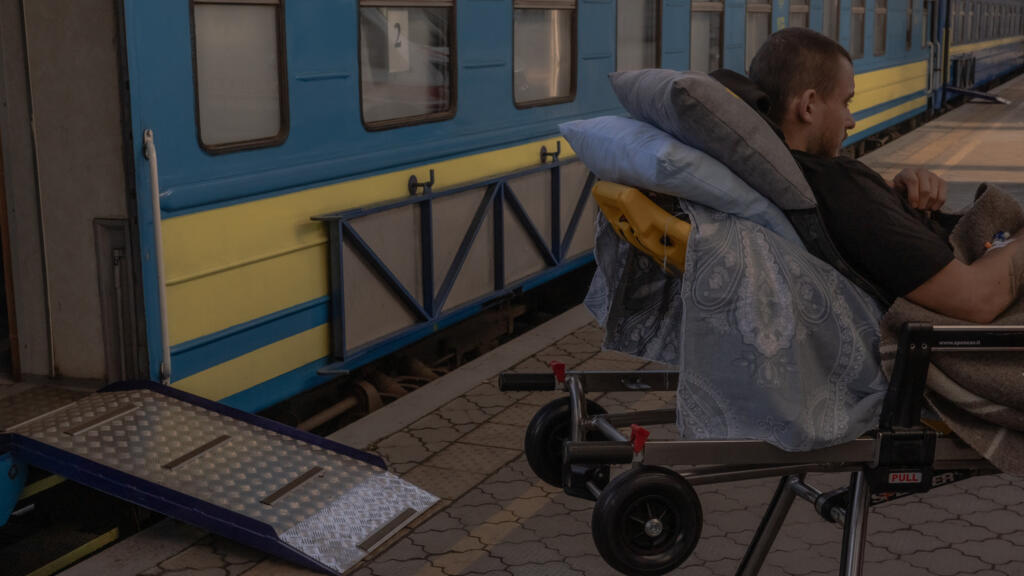 Inside Ukraine's secret train, evacuating wounded soldiers