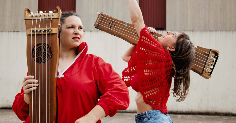 La nouvelle scène musicale en langues régionales face à un plafond de verre national