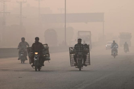 Lahore, au Pakistan, étouffe sous un épais smog