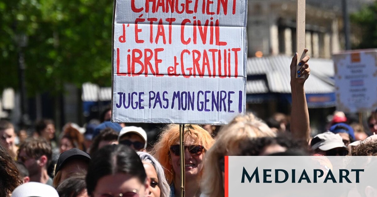 Le Conseil d'État rejette l'autodétermination de genre, les associations se tournent vers l'Europe


Le Conseil d'État a rejeté le recours de trois associations réclamant la reconnaissance de l'autodétermination de genre.
Les associations concernées, le Syndicat du barreau de Paris, la Fédération nationale des centres LGBT et l'Association nationale des études féministes, ont annoncé qu'elles allaient saisir la Cour européenne des droits de l'homme.
Le Conseil d'État a estimé que la loi française, qui exige un diagnostic médical pour modifier l'état civil, est conforme à la Constitution.
Les associations dénoncent une "décision indigne" et une "violation des droits des personnes trans".