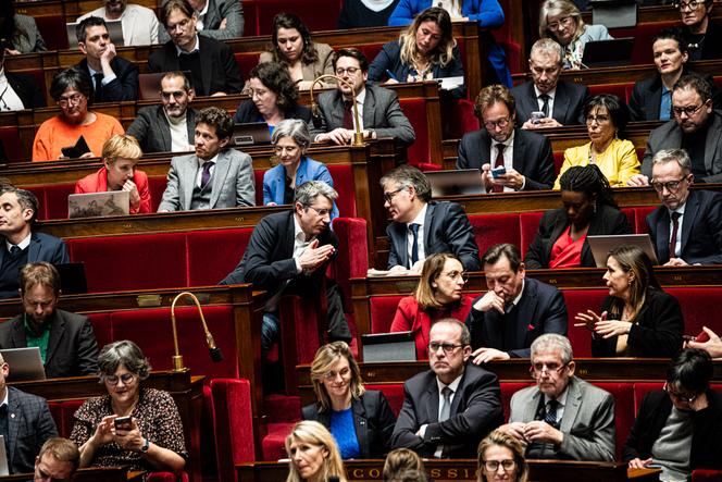 Le discours de politique générale de François Bayrou divise le Parti socialiste avant le vote de la motion de censure