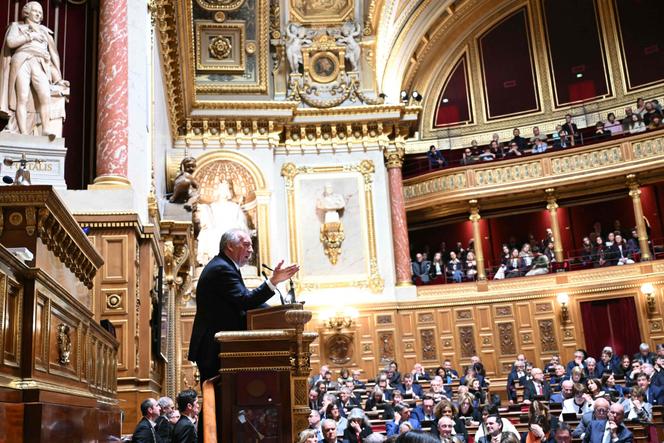 Le gouvernement conserve le soutien du Sénat malgré le faible enthousiasme de LR