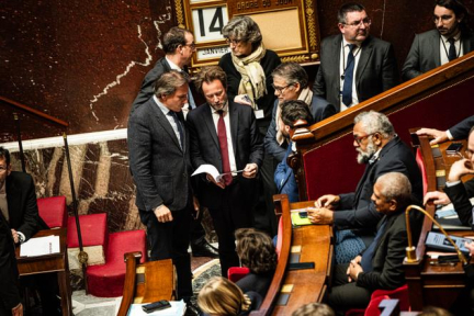 Le Parti socialiste tergiverse toujours sur le vote d’une censure du gouvernement Bayrou